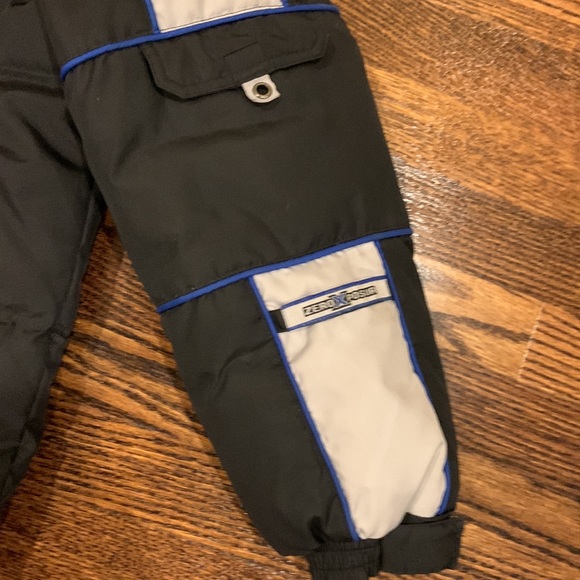 ZeroXposur down jacket side 14/16 with detachable hood (black, grey, blue) - Picture 5 of 15